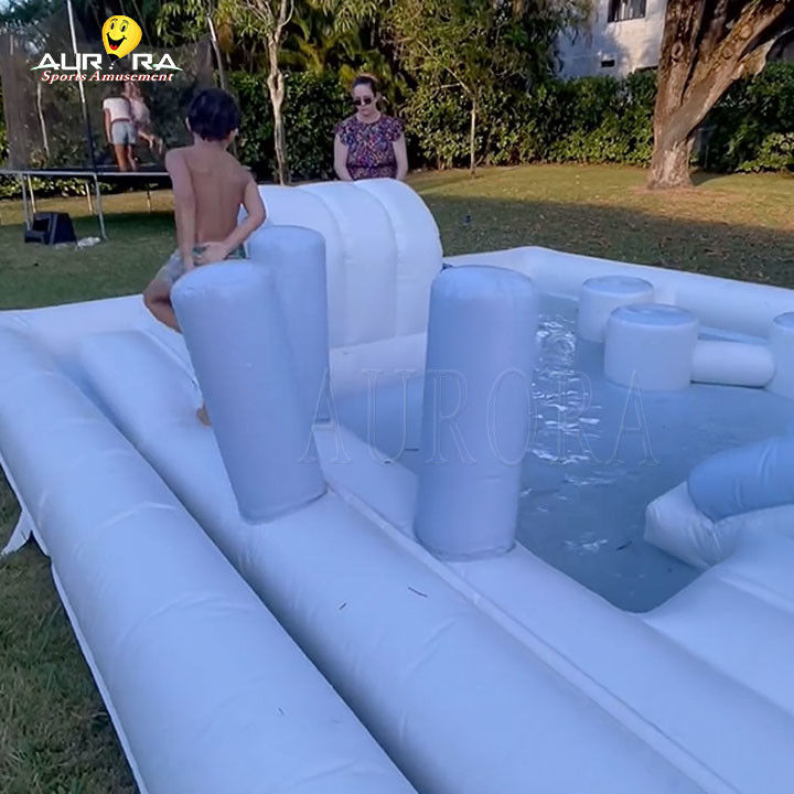 सफेद आउटडोर inflatable सॉफ्ट प्ले उपकरण खेल का मैदान पानी स्लाइड पूल बच्चों के लिए
