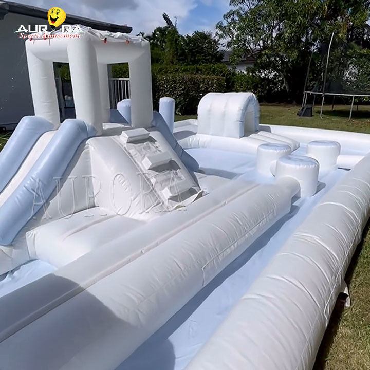 सफेद आउटडोर inflatable सॉफ्ट प्ले उपकरण खेल का मैदान पानी स्लाइड पूल बच्चों के लिए