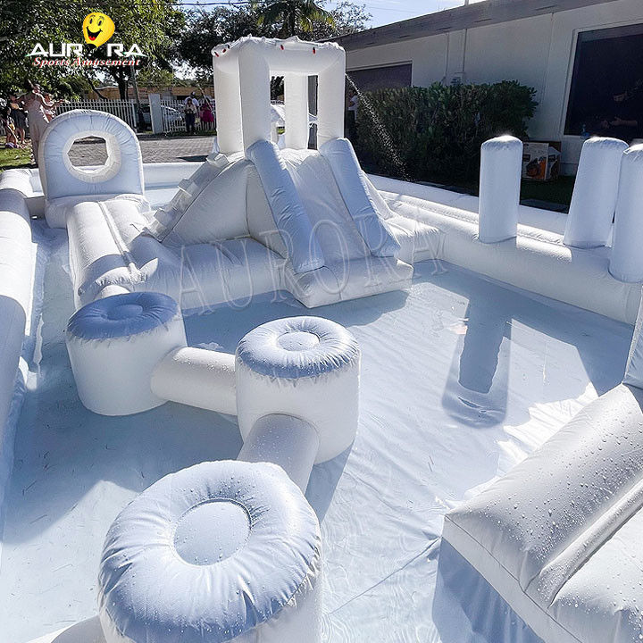 सफेद आउटडोर inflatable सॉफ्ट प्ले उपकरण खेल का मैदान पानी स्लाइड पूल बच्चों के लिए