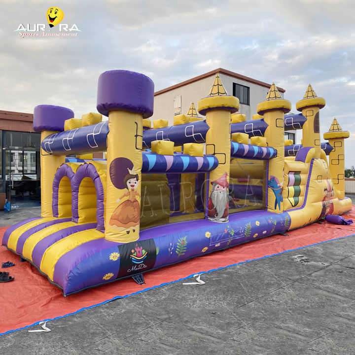 स्लाइड के साथ वाणिज्यिक inflatable बाधा कोर्स जलरोधक पीला बैंगनी रंग