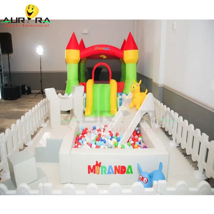 मल्टी कलर inflatable सॉफ्ट प्ले उपकरण इनडोर किड्स बॉल पिट टॉय अनुकूलित