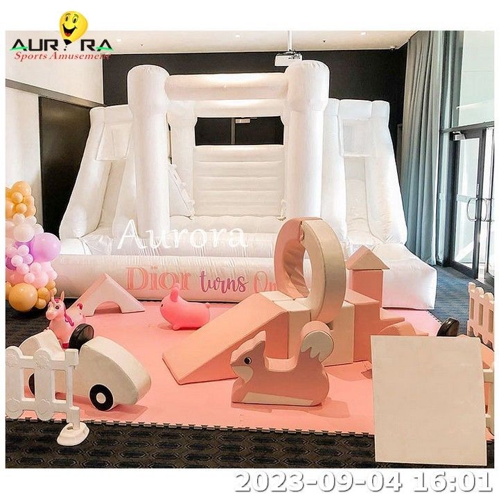 छोटे बच्चों के लिए inflatable सॉफ्ट प्ले आउटडोर उछाल घर इनडोर खेल क्षेत्र नरम रंगीन गुलाबी