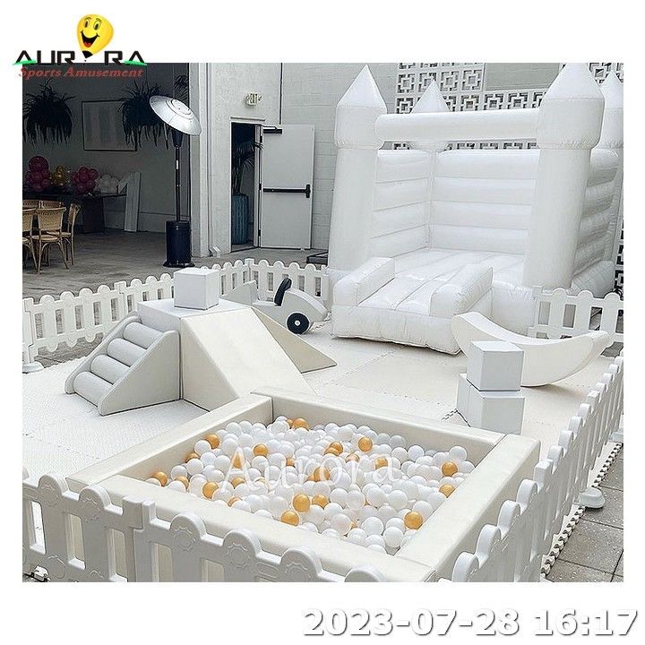 सॉफ्ट प्ले इंडोर सॉफ्ट प्ले उपकरण बिक्री के लिए inflatable उछाल घर के साथ सफेद